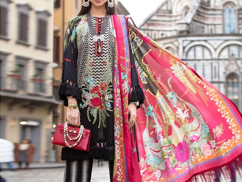 Sana Safinaz Luxury Lawn Collection 2020