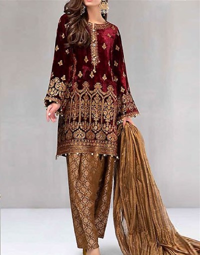 Buy Mehndi Velvet Designer Pakistani Wedding Clothing Online for Women in  USA