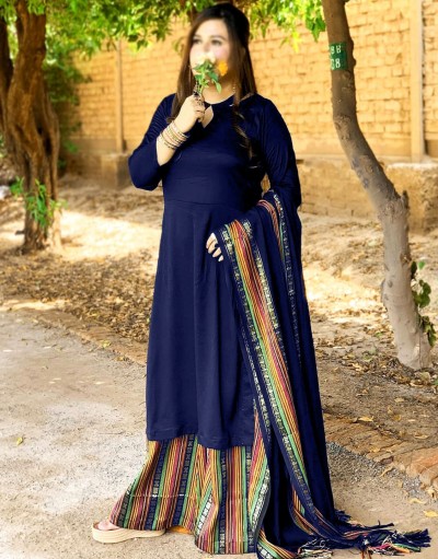 Traditional 3-Pieces Navy Blue Sussi Dre