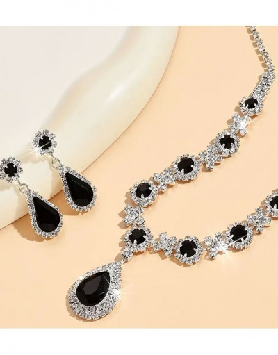 Adorable Silver Plated Necklace and Earr